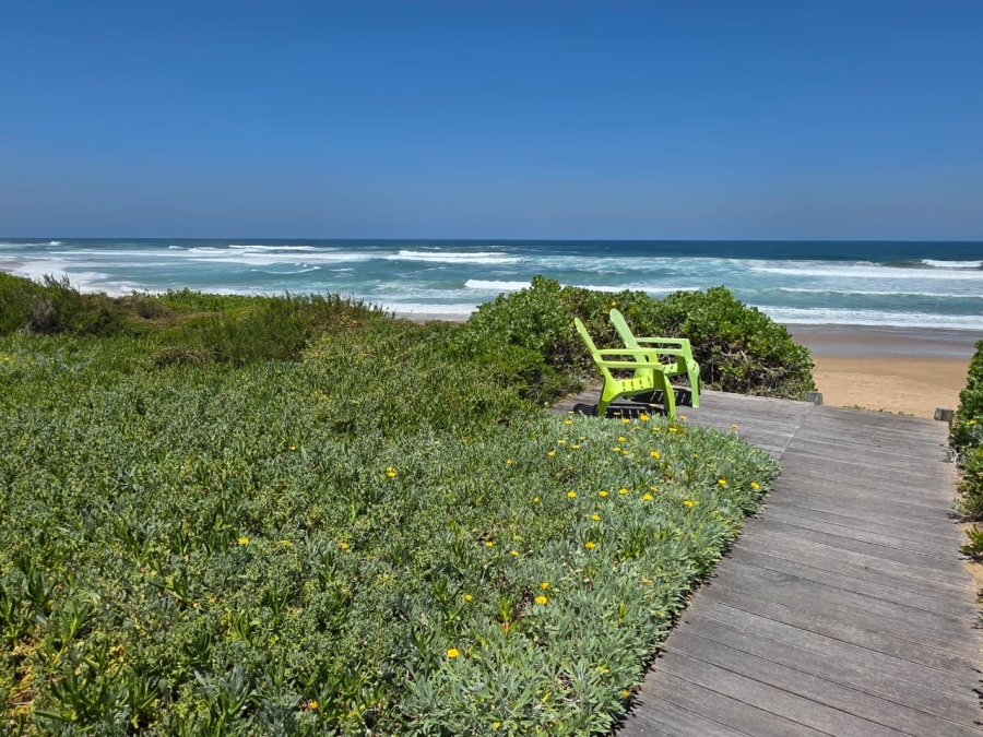 6 Bedroom Property for Sale in Myoli Beach Western Cape